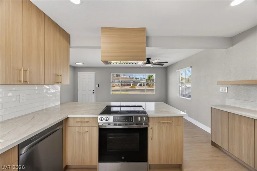 32 Mallory, Henderson, NV 89015