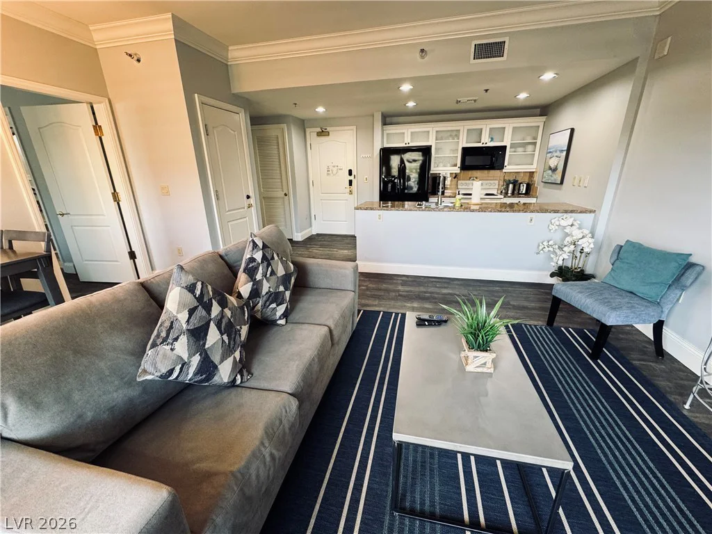 30 Strada Di Villaggio, Henderson, NV 89011