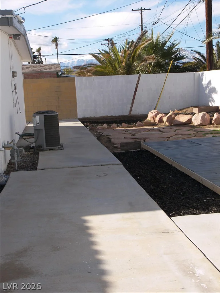 5908 Heron, Las Vegas, NV 89107