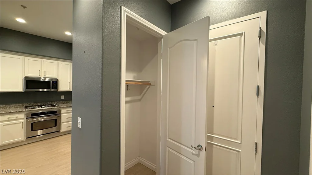 68 Serene, Las Vegas, NV 89123