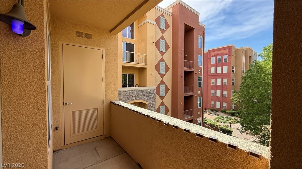 68 Serene, Las Vegas, NV 89123