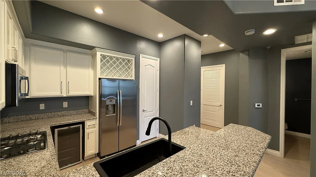 68 Serene, Las Vegas, NV 89123