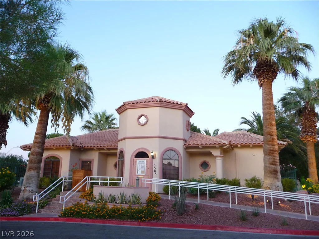 5032 Forest Oaks, Las Vegas, NV 89149