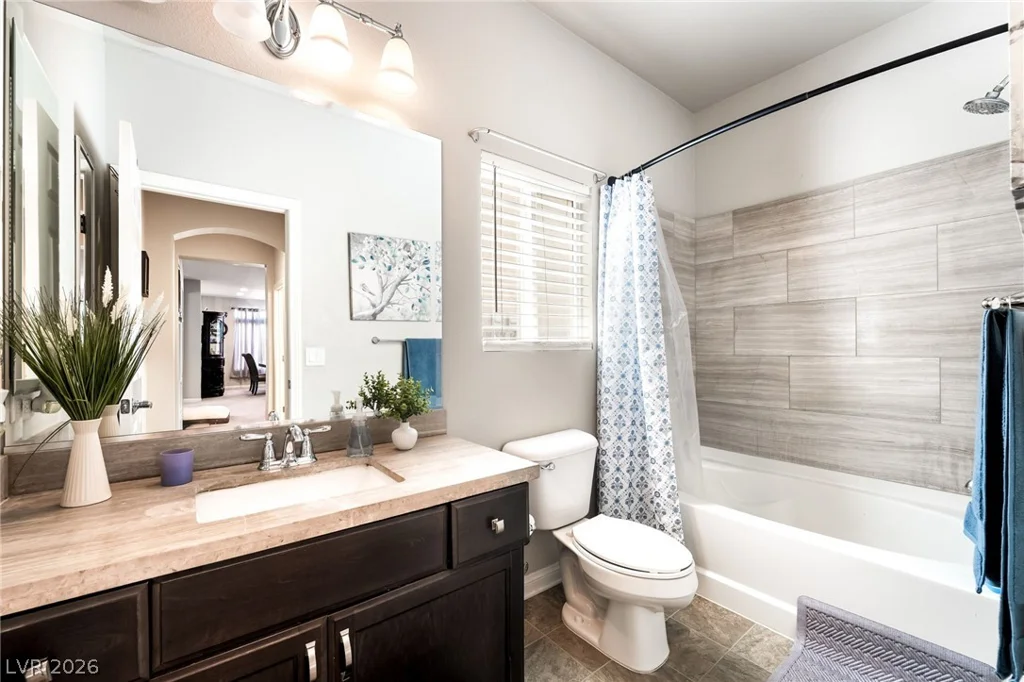 5975 Rockway Glen, Las Vegas, NV 89141