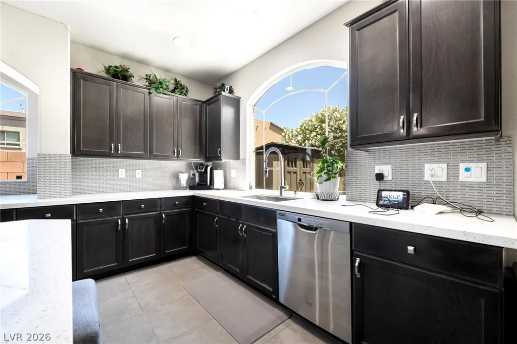 5975 Rockway Glen, Las Vegas, NV 89141