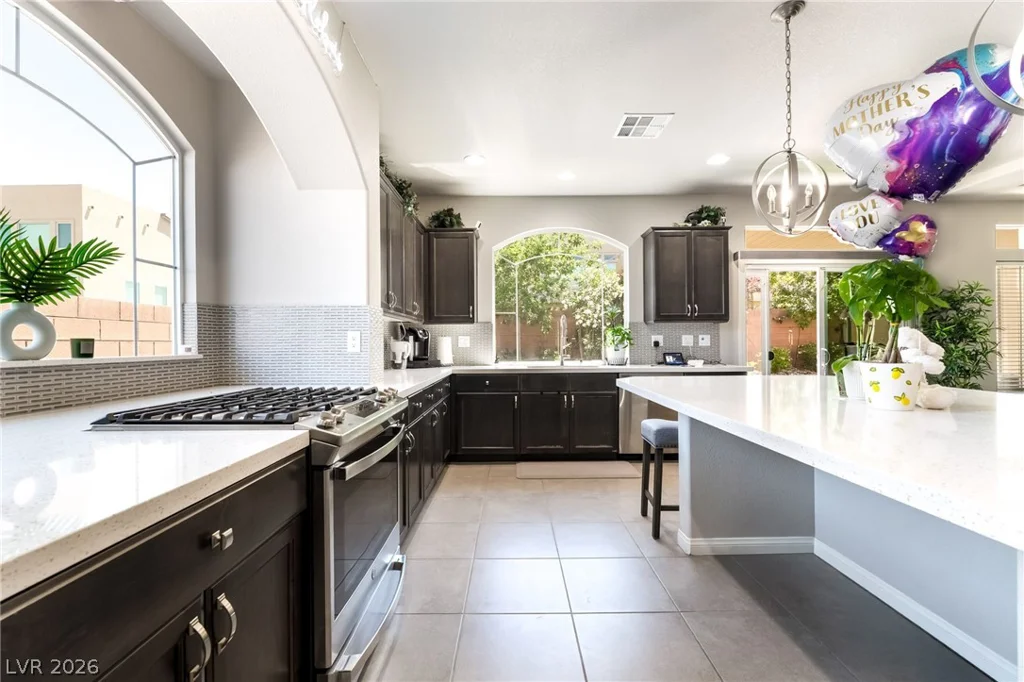 5975 Rockway Glen, Las Vegas, NV 89141