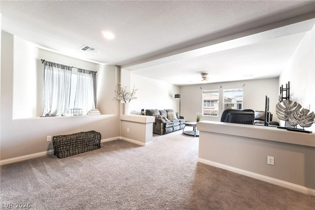 5975 Rockway Glen, Las Vegas, NV 89141