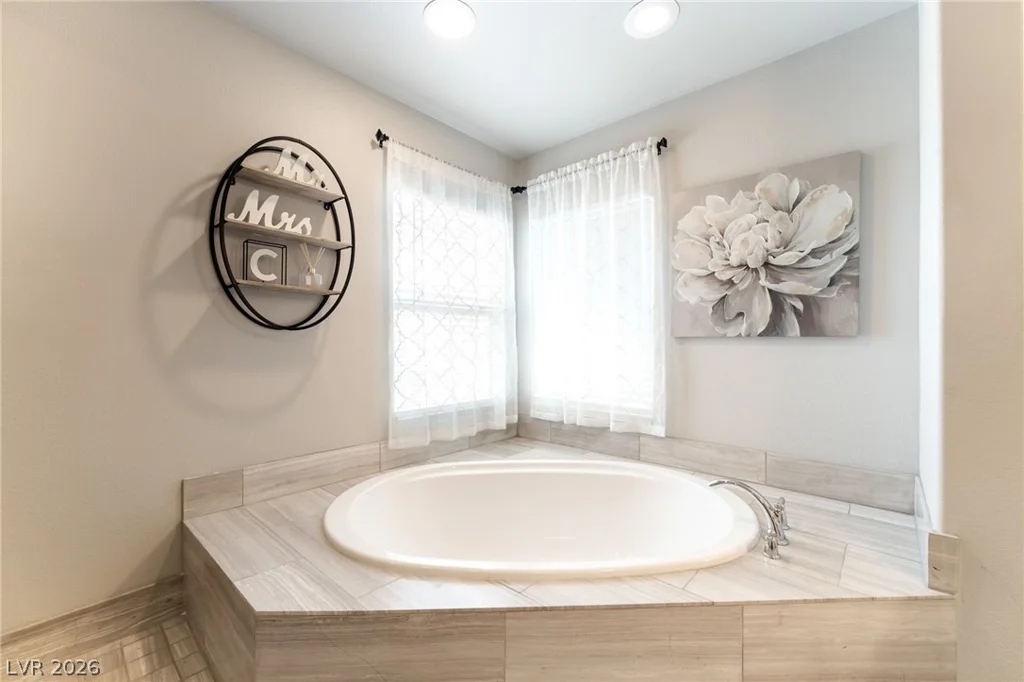 5975 Rockway Glen, Las Vegas, NV 89141