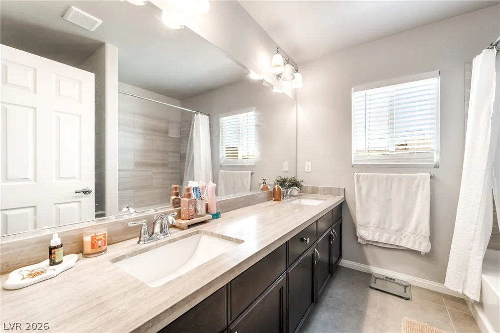5975 Rockway Glen, Las Vegas, NV 89141