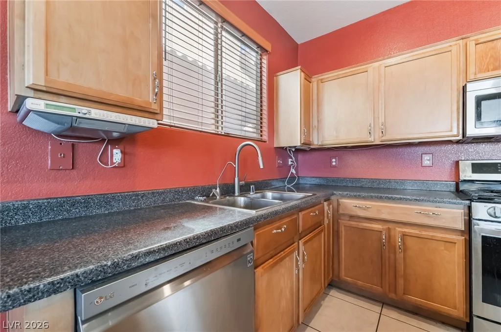 5057 Caprock Canyon, Las Vegas, NV 89139