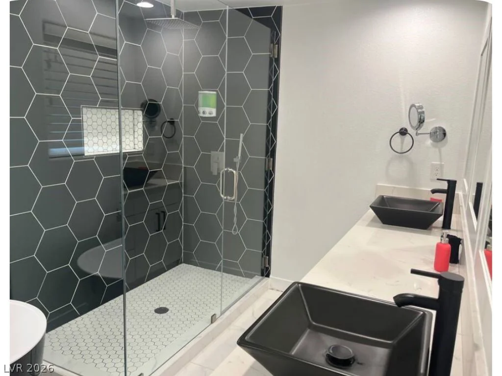 2708 Oakey, Las Vegas, NV 89102