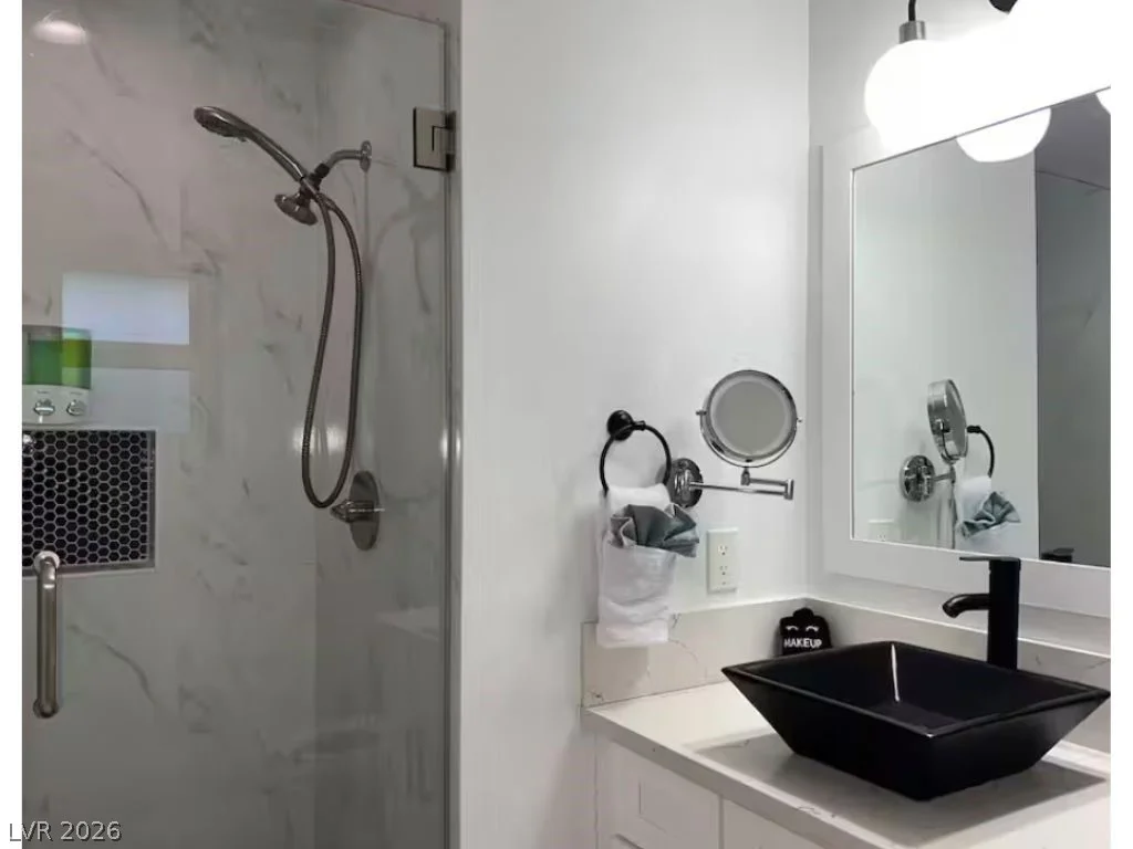 2708 Oakey, Las Vegas, NV 89102