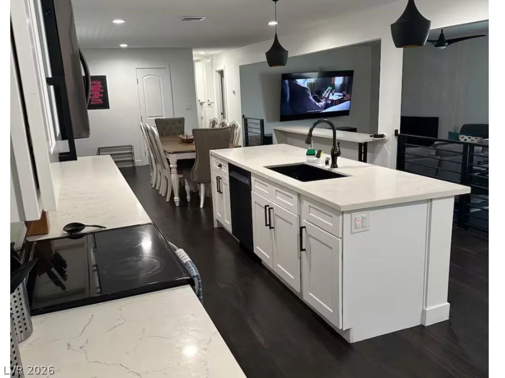2708 Oakey, Las Vegas, NV 89102
