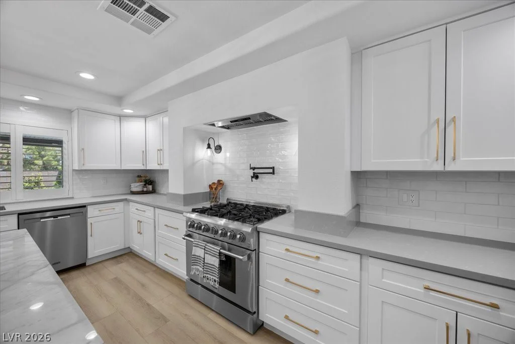 11120 Pentland Downs, Las Vegas, NV 89141