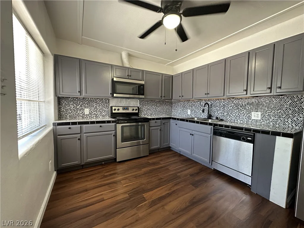 2125 Elm, Las Vegas, NV 89101