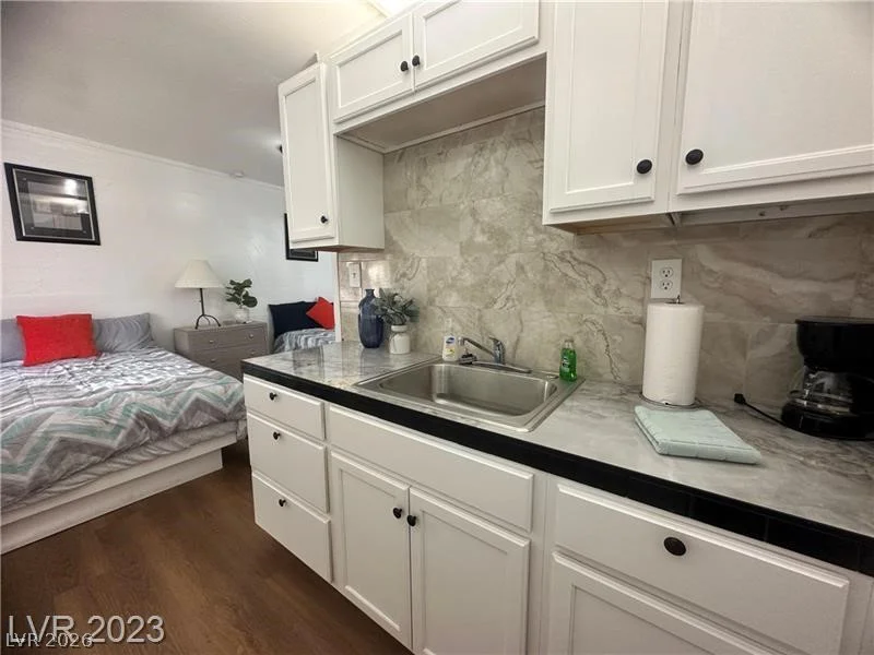 2125 Elm, Las Vegas, NV 89101
