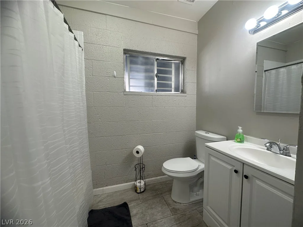 1312 Saint Louis, Las Vegas, NV 89104