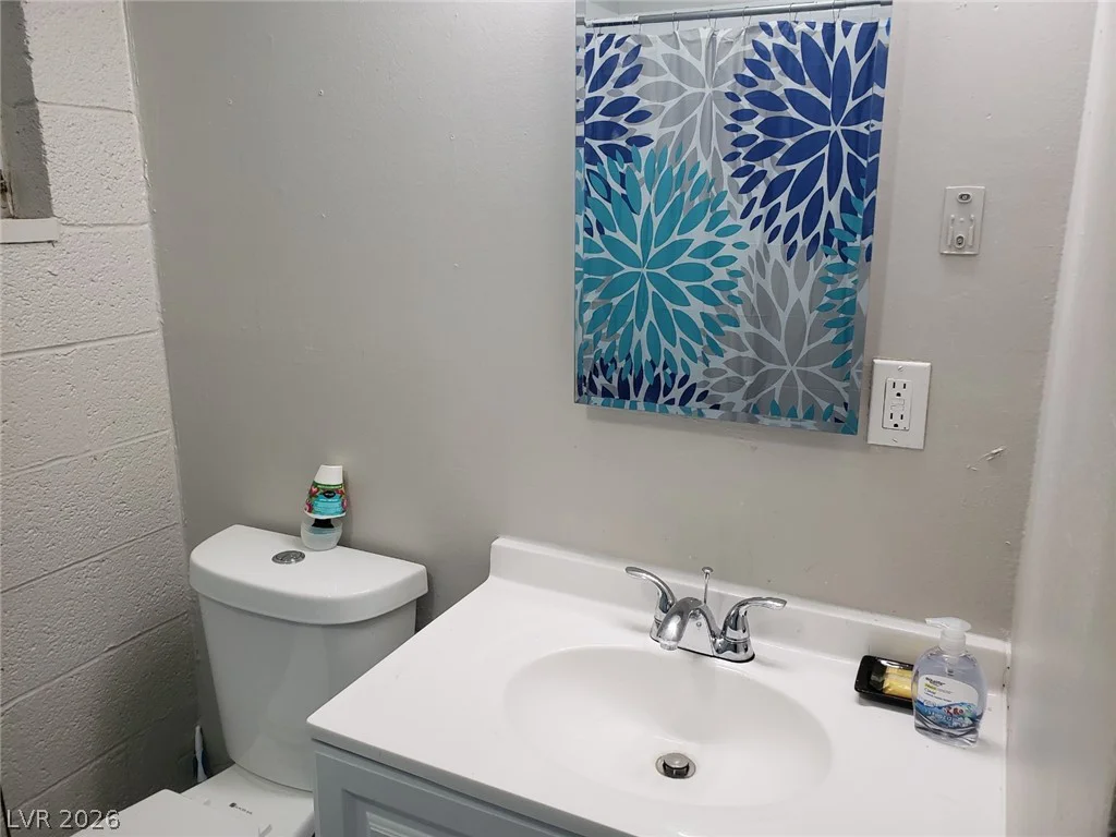 1312 Saint Louis, Las Vegas, NV 89104