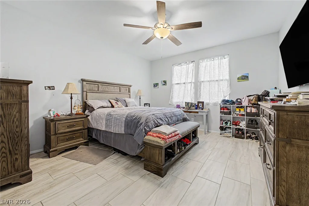 512 Shimmering Sands, North Las Vegas, NV 89031