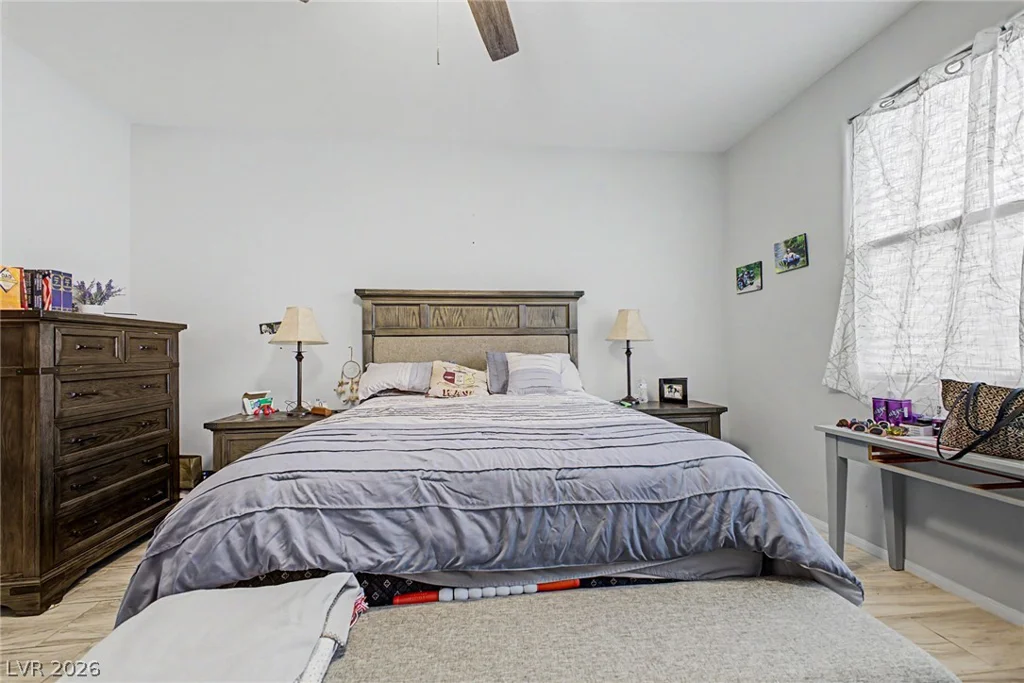 512 Shimmering Sands, North Las Vegas, NV 89031