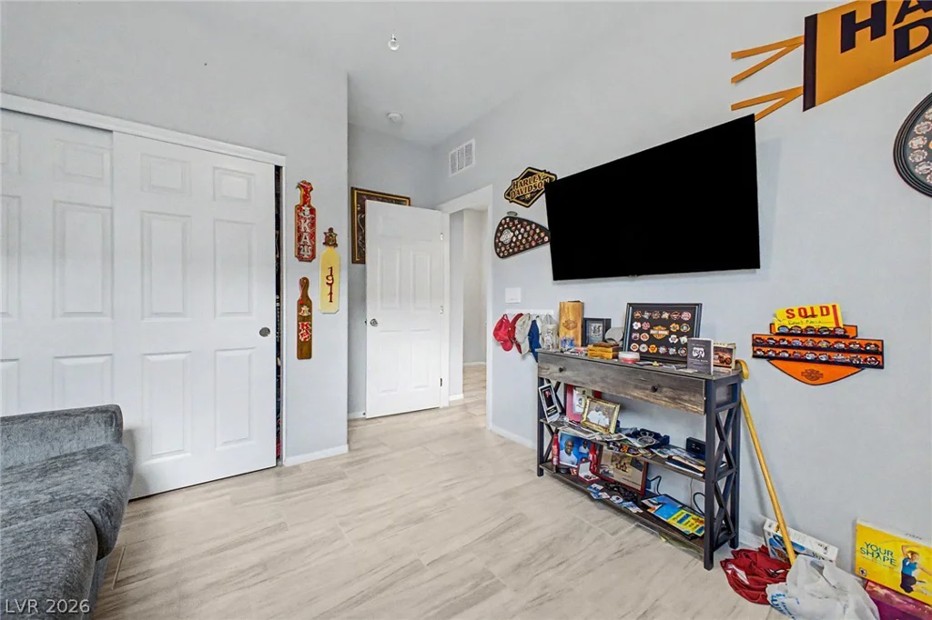 512 Shimmering Sands, North Las Vegas, NV 89031