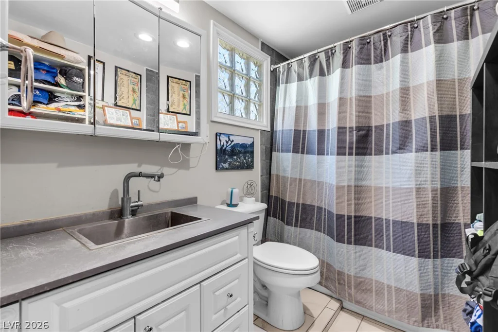 8370 Avery, Las Vegas, NV 89161