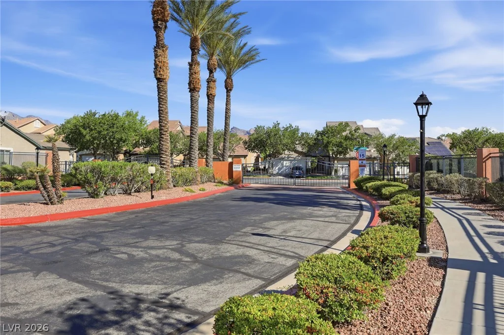 909 Majestic Oak, Las Vegas, NV 89145