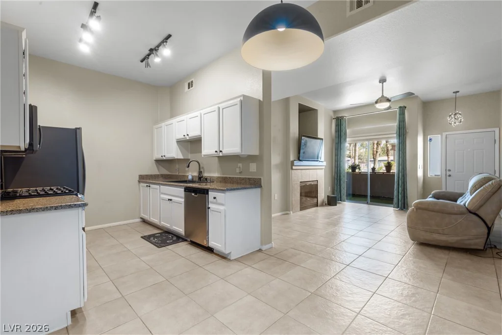 8805 Jeffreys, Las Vegas, NV 89123