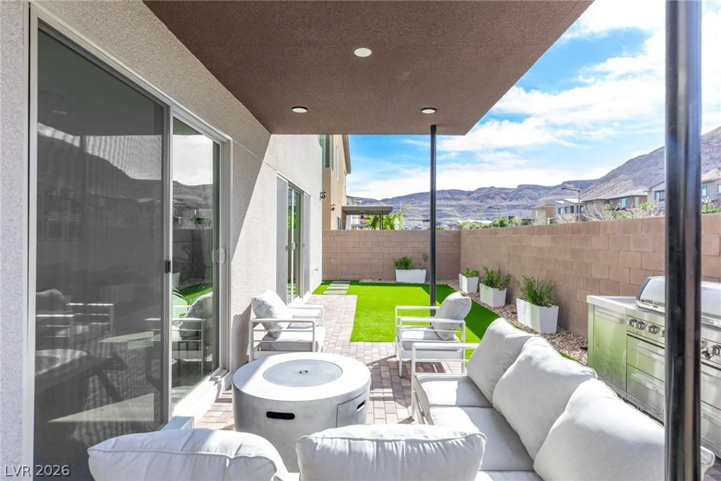 6381 Redstone Hills, Las Vegas, NV 89148