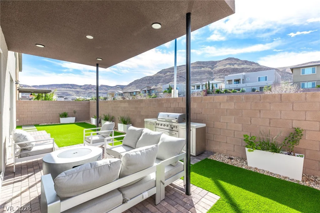 6381 Redstone Hills, Las Vegas, NV 89148