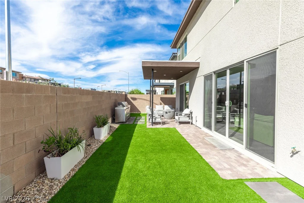 6381 Redstone Hills, Las Vegas, NV 89148