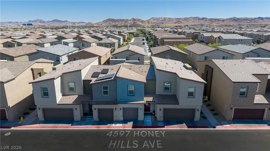 4597 Honey Hills, Las Vegas, NV 89141
