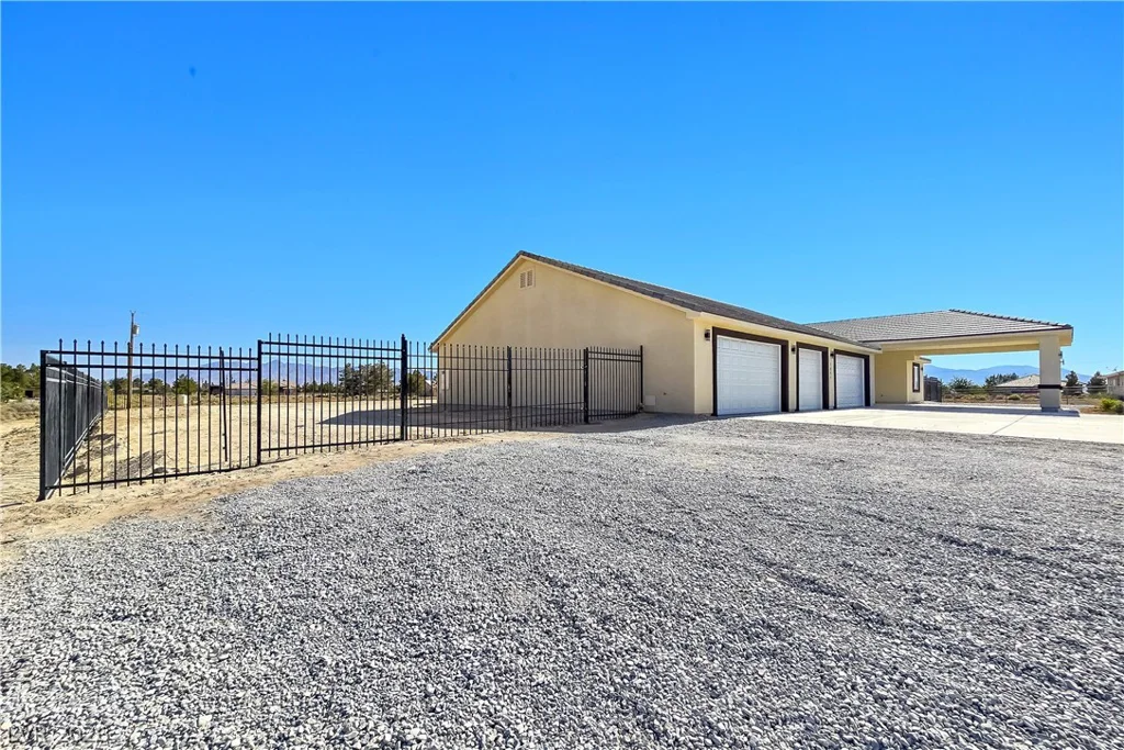 1351 Huckleberry, Pahrump, NV 89048