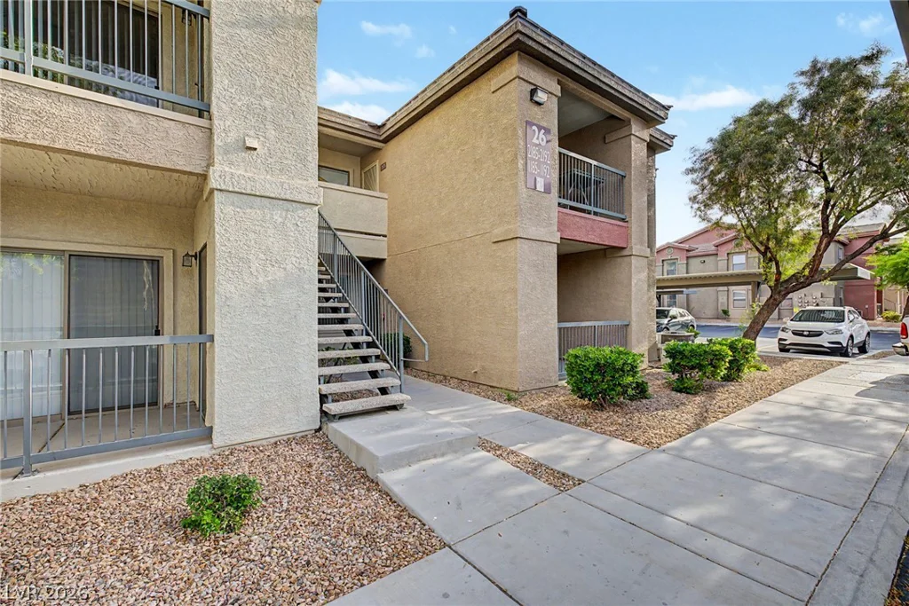 8000 Badura, Las Vegas, NV 89113
