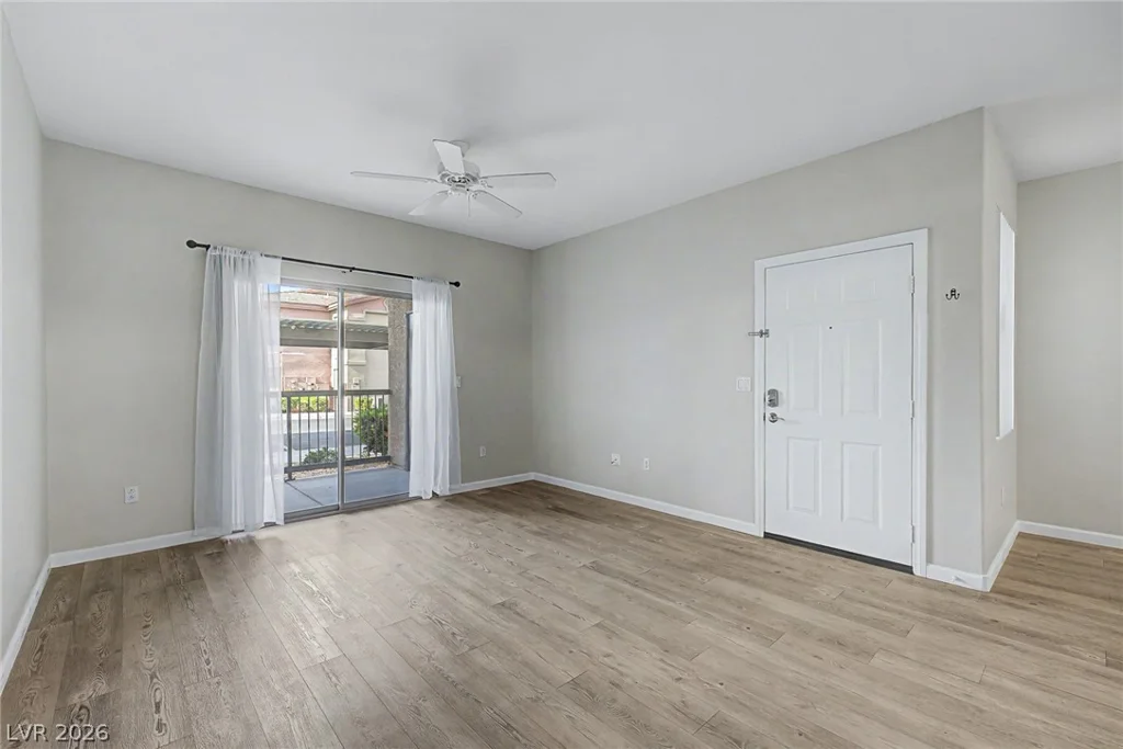 8000 Badura, Las Vegas, NV 89113