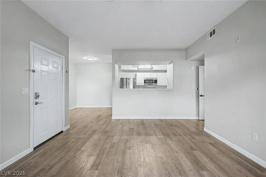 8000 Badura, Las Vegas, NV 89113