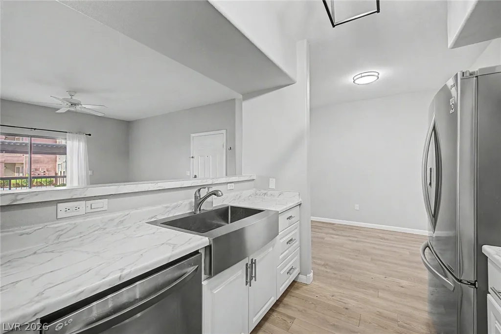 8000 Badura, Las Vegas, NV 89113
