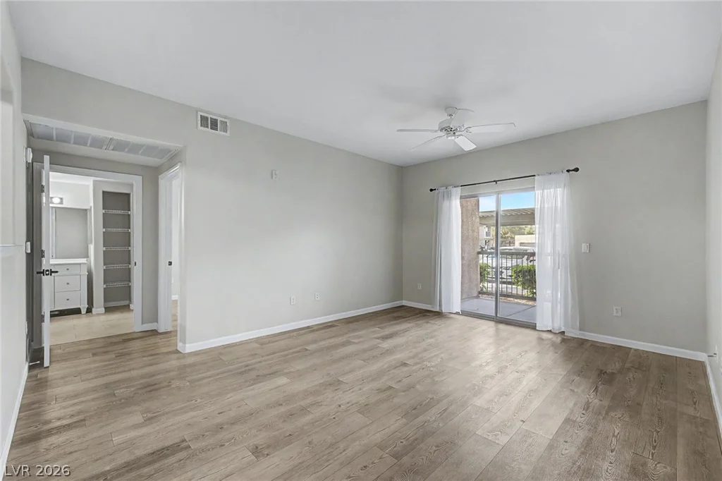 8000 Badura, Las Vegas, NV 89113