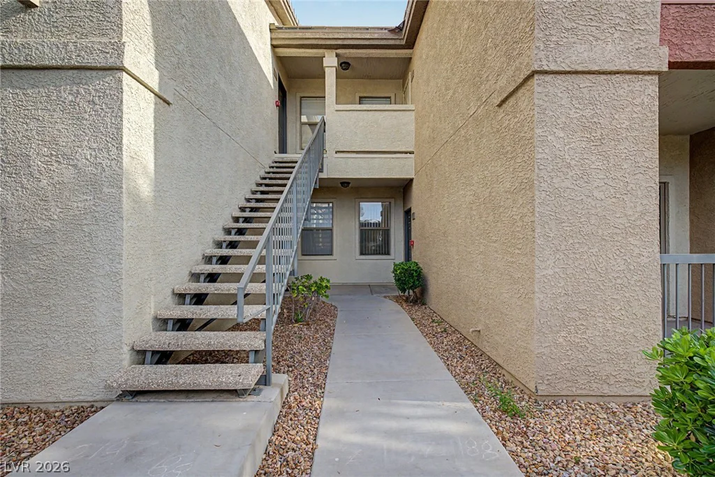 8000 Badura, Las Vegas, NV 89113