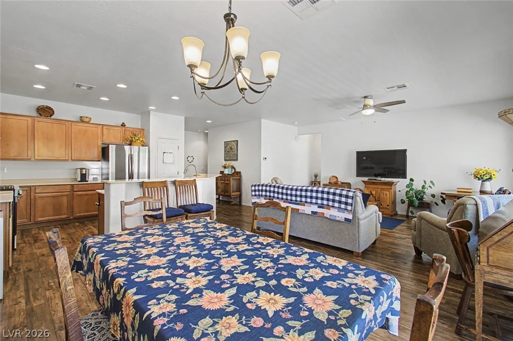 7681 Songster, North Las Vegas, NV 89084