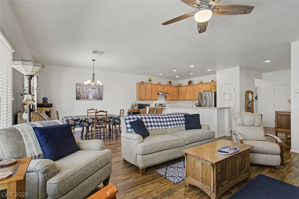 7681 Songster, North Las Vegas, NV 89084