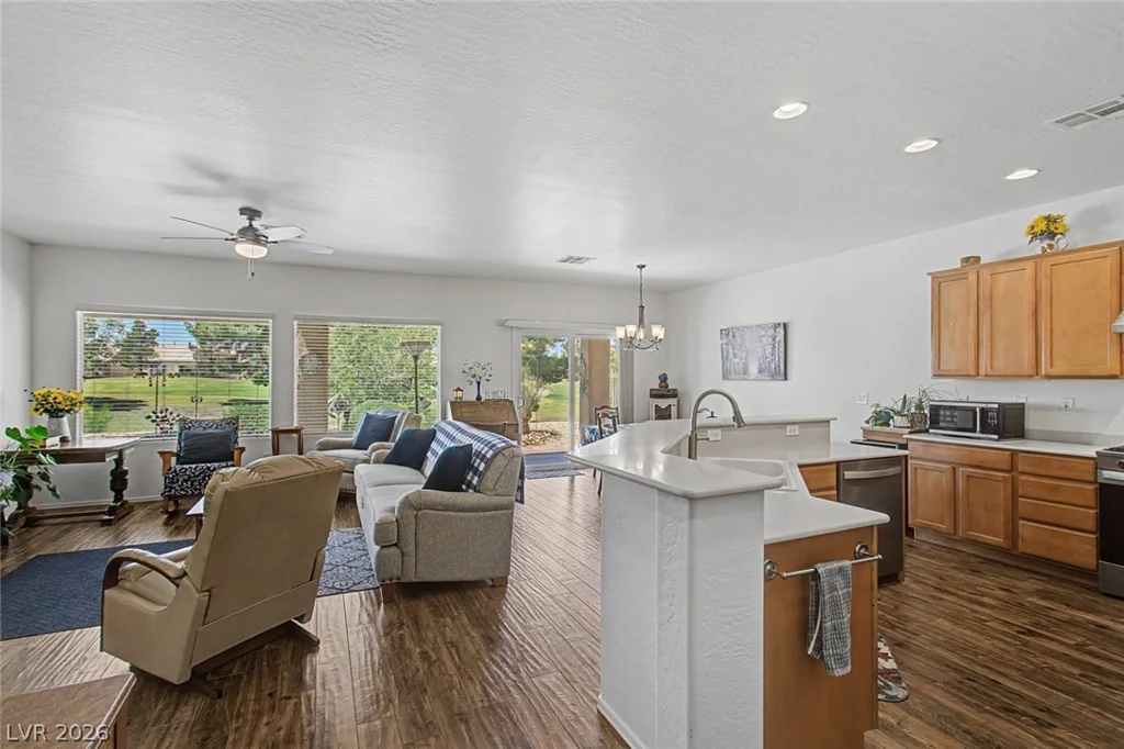7681 Songster, North Las Vegas, NV 89084