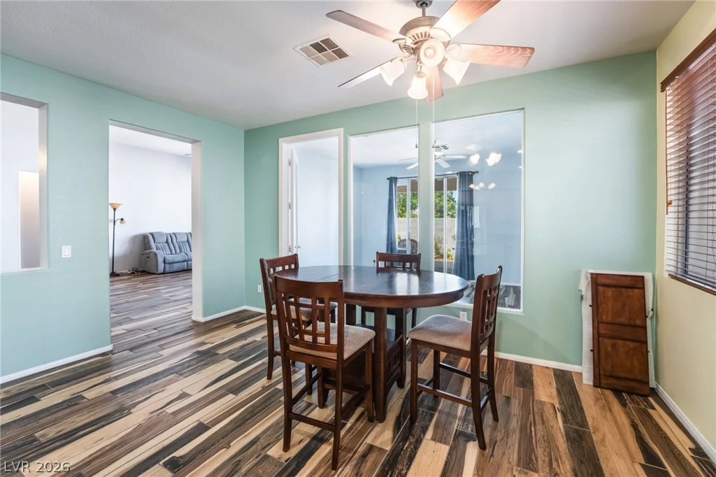 8528 Bandits Bluff, Las Vegas, NV 89143