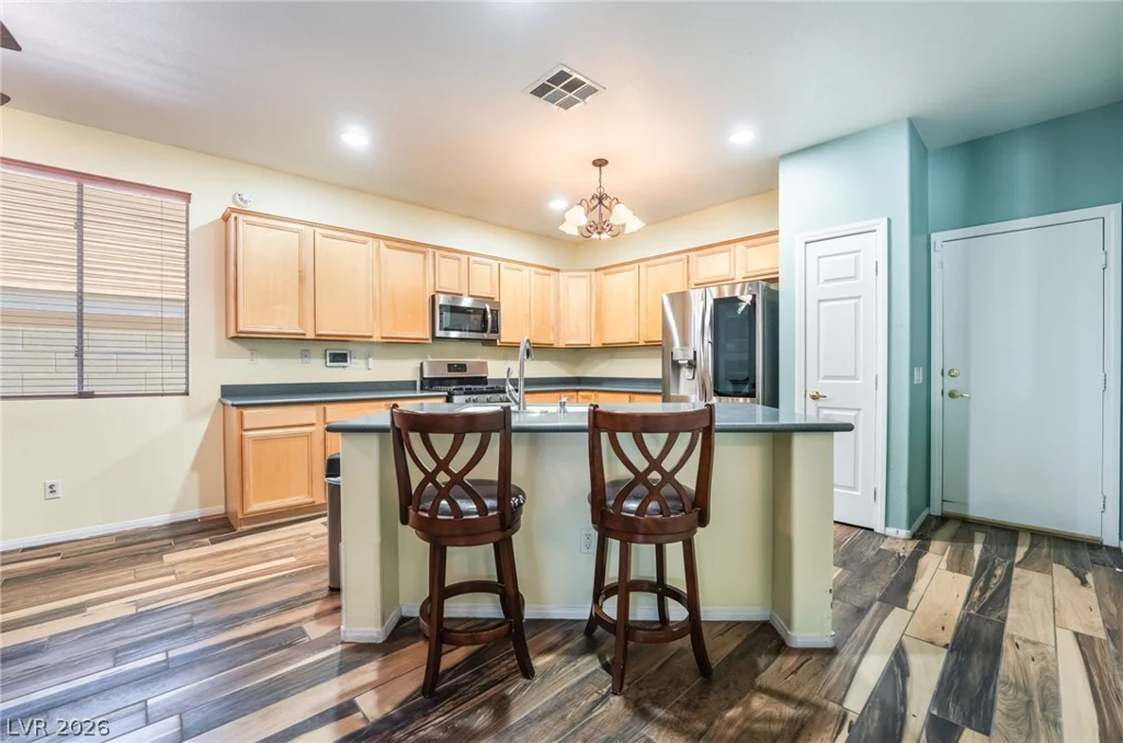 8528 Bandits Bluff, Las Vegas, NV 89143