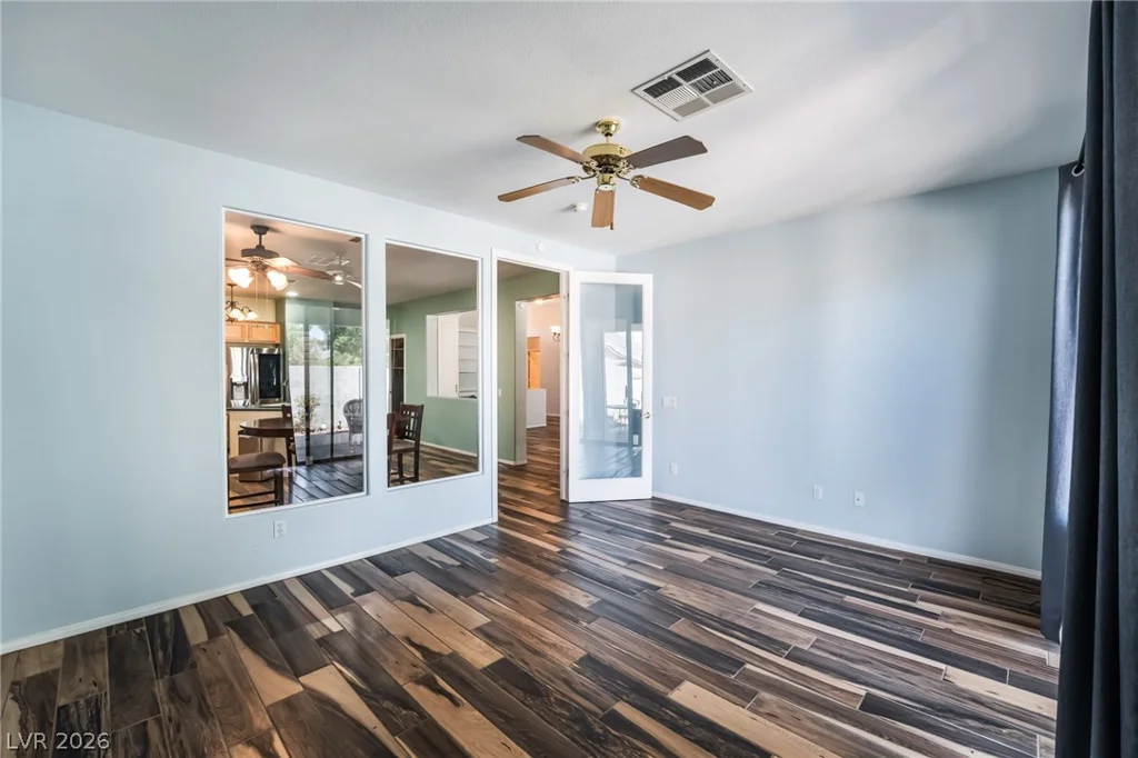 8528 Bandits Bluff, Las Vegas, NV 89143