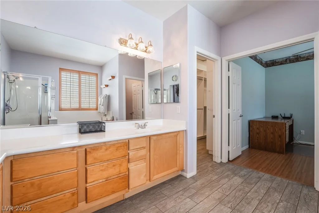 8528 Bandits Bluff, Las Vegas, NV 89143
