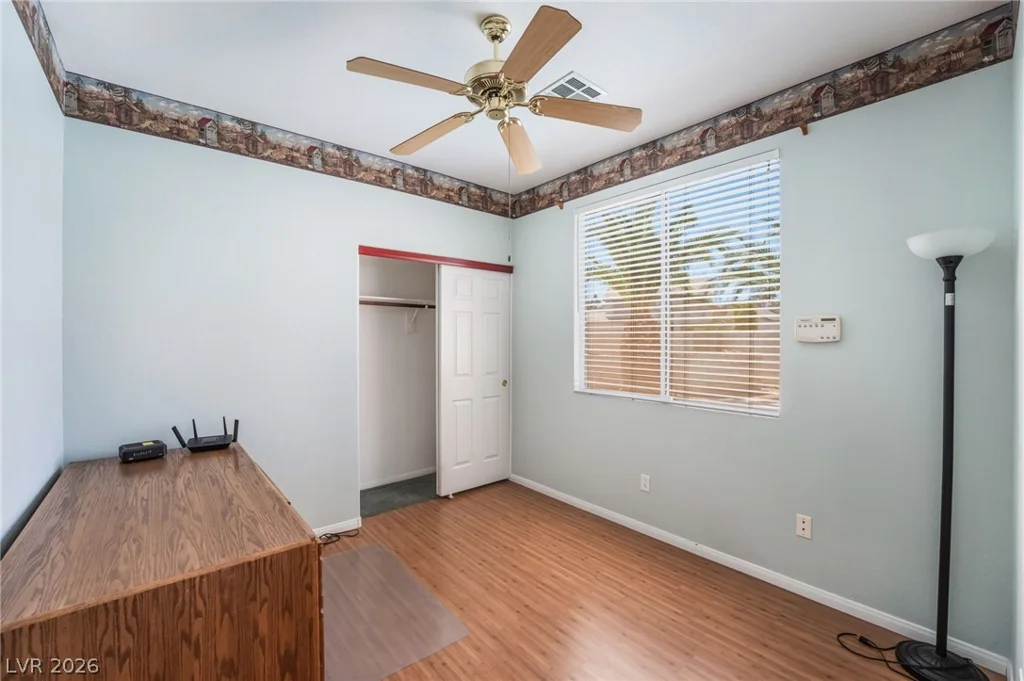 8528 Bandits Bluff, Las Vegas, NV 89143