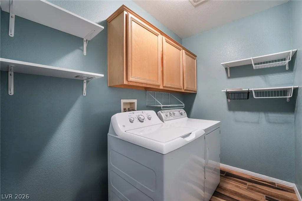 8528 Bandits Bluff, Las Vegas, NV 89143