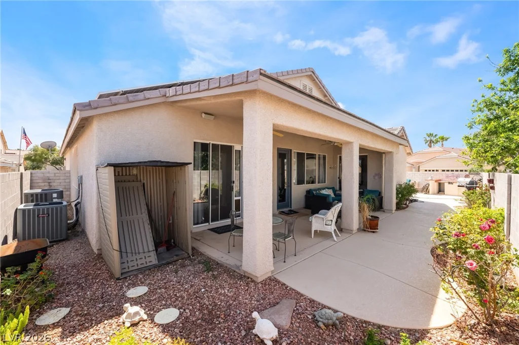 8528 Bandits Bluff, Las Vegas, NV 89143