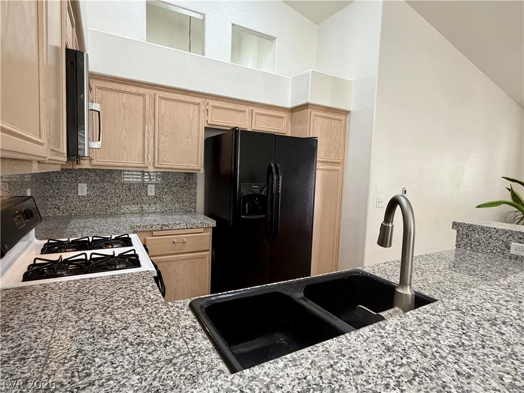 1809 Lyell Canyon, Las Vegas, NV 89134